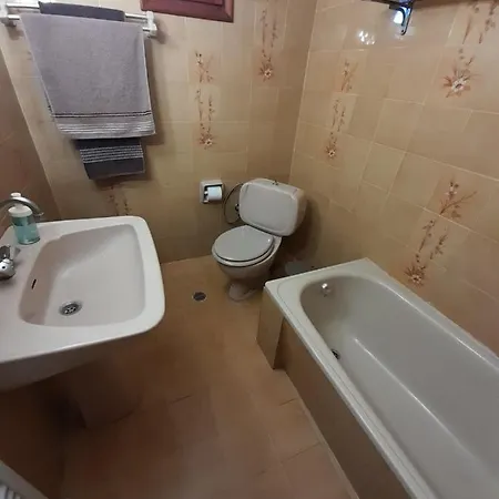 Adorable 2 Floors Two Bedroom Vacation Maisonette Casa vacanze