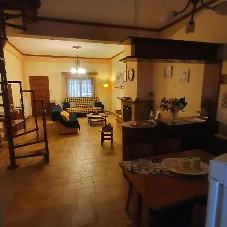 Adorable 2 Floors Two Bedroom Vacation Maisonette