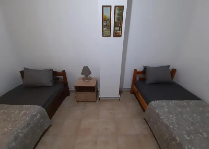 Adorable 2 Floors Two Bedroom Vacation Maisonette Hébergement de vacances Potidée