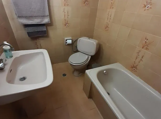 Adorable 2 Floors Two Bedroom Vacation Maisonette 펜션