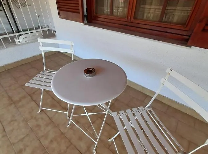 Adorable 2 Floors Two Bedroom Vacation Maisonette