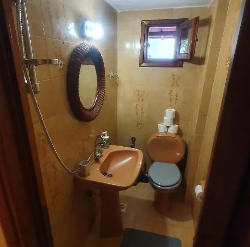 Adorable 2 Floors Two Bedroom Vacation Maisonette * 네아 포티데아