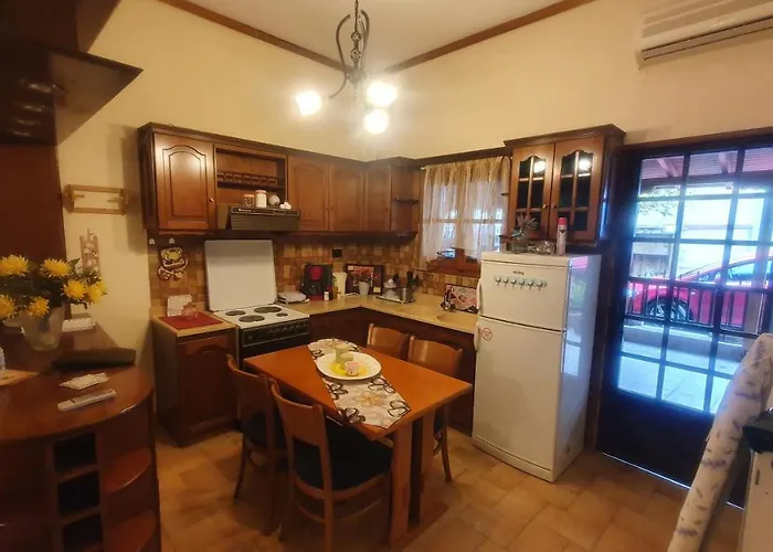 Adorable 2 Floors Two Bedroom Vacation Maisonette 펜션 *