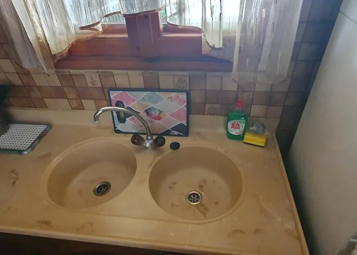 Adorable 2 Floors Two Bedroom Vacation Maisonette 펜션 네아 포티데아