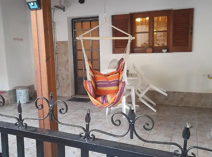 Adorable 2 Floors Two Bedroom Vacation Maisonette * 네아 포티데아