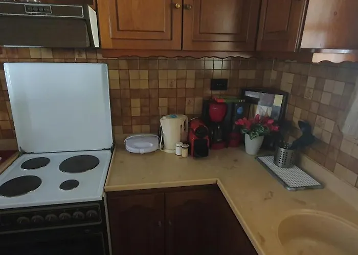 Adorable 2 Floors Two Bedroom Vacation Maisonette 네아 포티데아